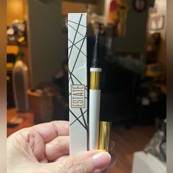 Estate Cosmetics Precision Felt Tip Liquid Liner. New In Box! - Picture 1 of 1